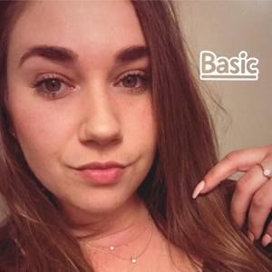 Meet your Posher, Aly